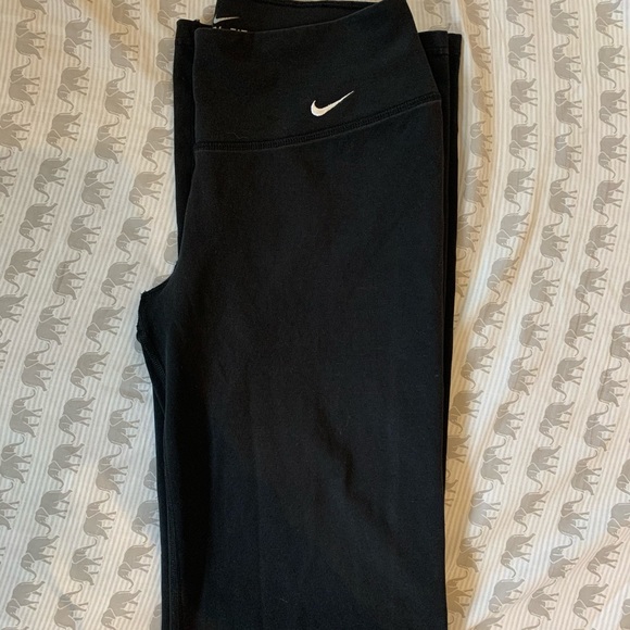 Nike Pants - Nike Dry Fit Yoga Pants😍